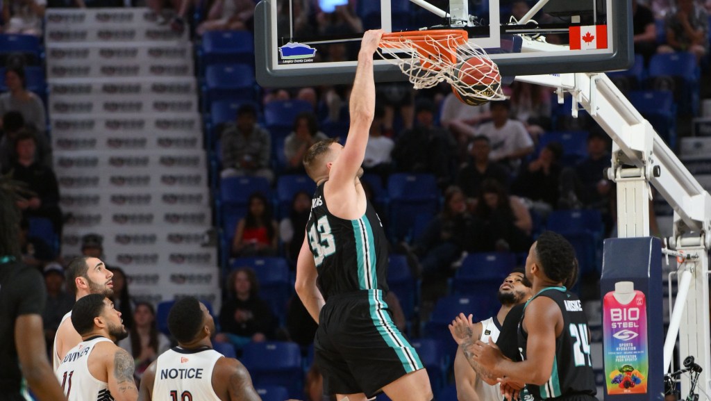 Robbery In The Pacific: Winnipeg Sea Bears vs. Vancouver Bandits